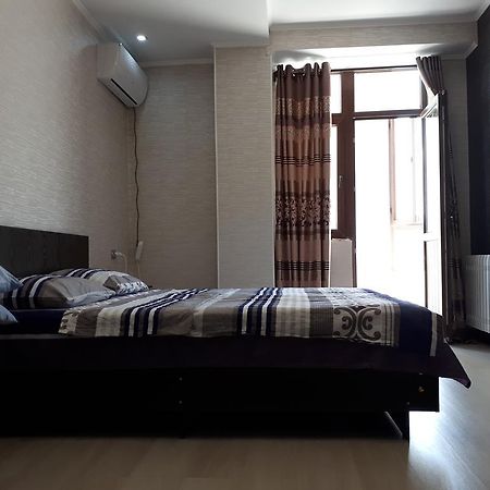 Oscar'S Apartments Biskek Kültér fotó