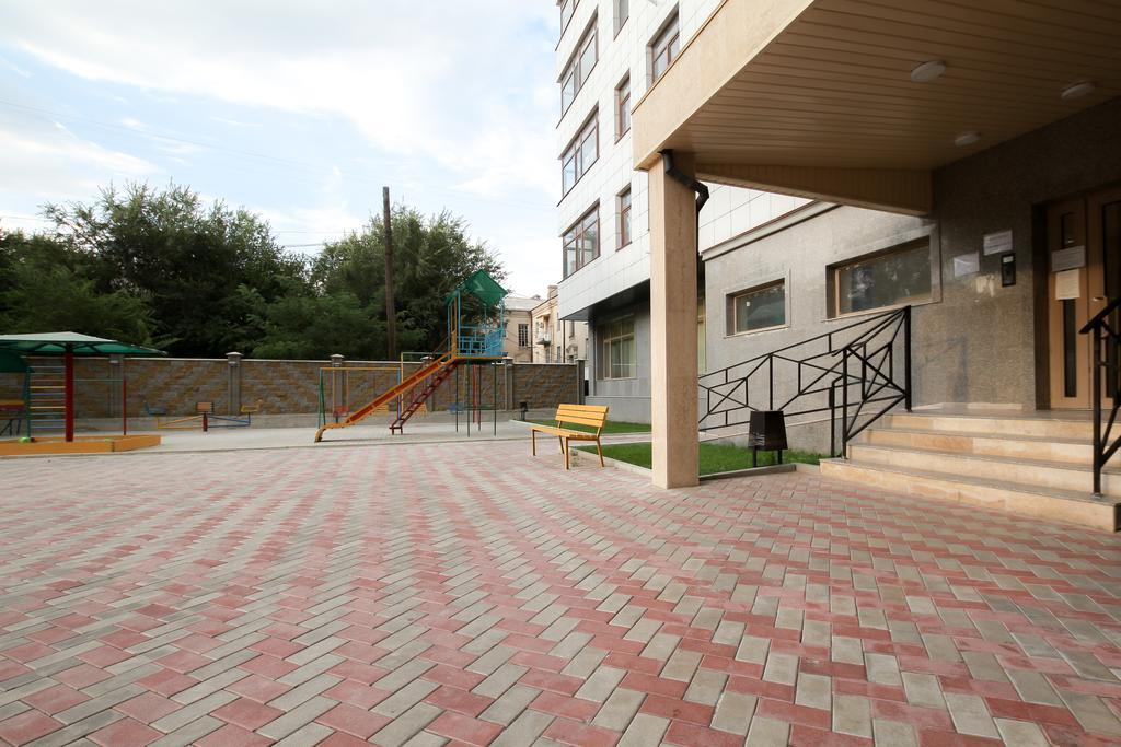 Oscar'S Apartments Biskek Kültér fotó